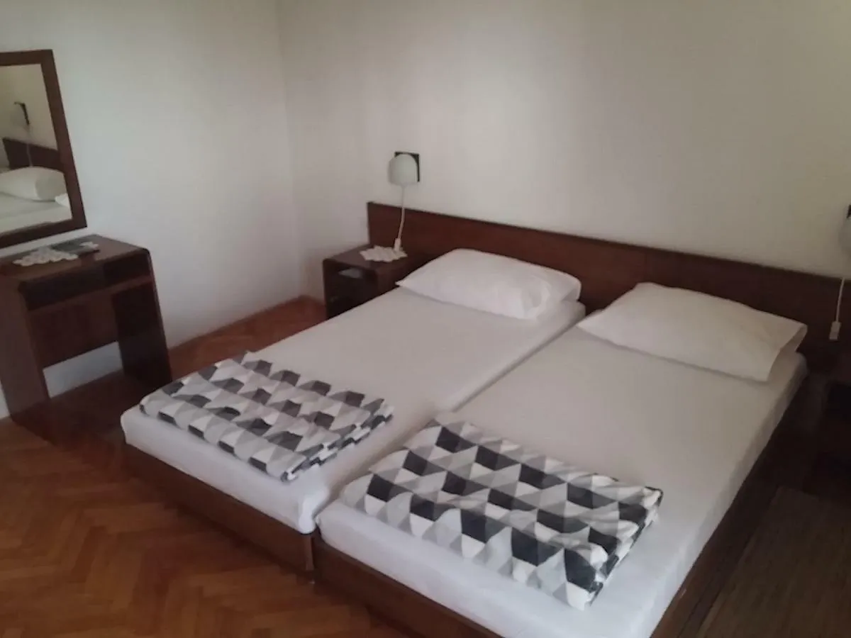 Apartments Katarina 노비비노돌스키