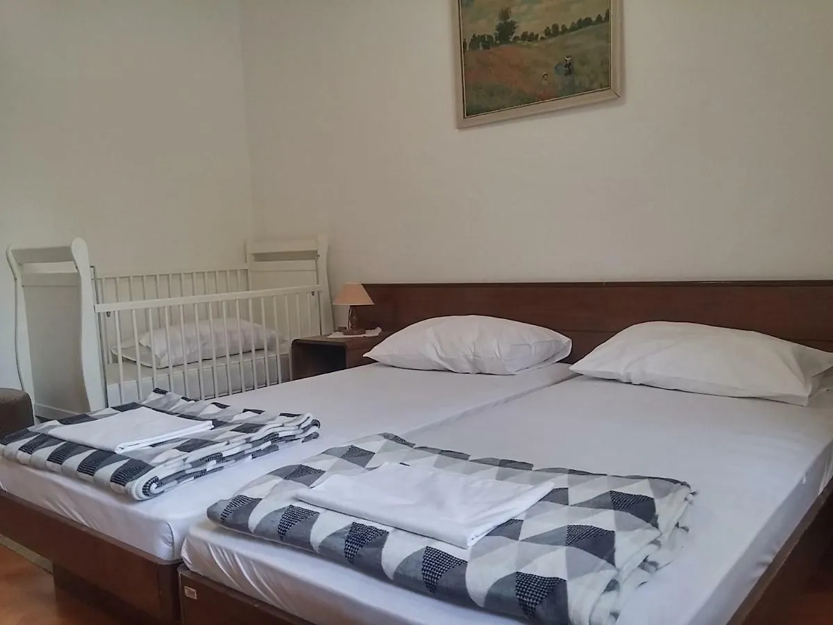 Apartments Katarina 노비비노돌스키 0*,